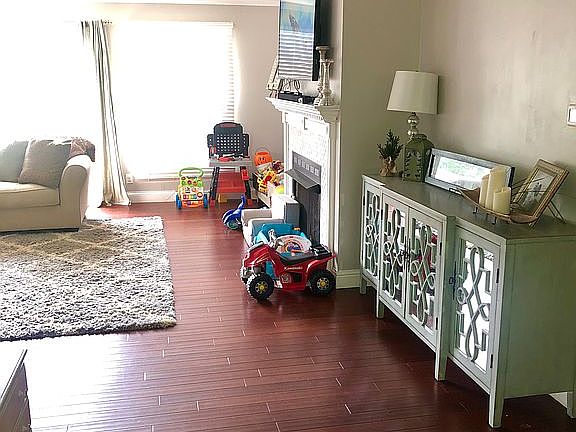 4th image of 21 Peachtree Pl