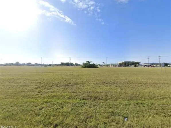 1627 NE 16th Ter, Cape Coral, FL 33909