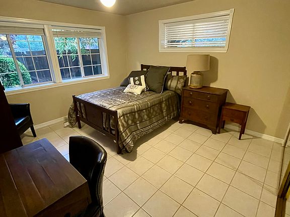 5th image of 1840 Daniel Way