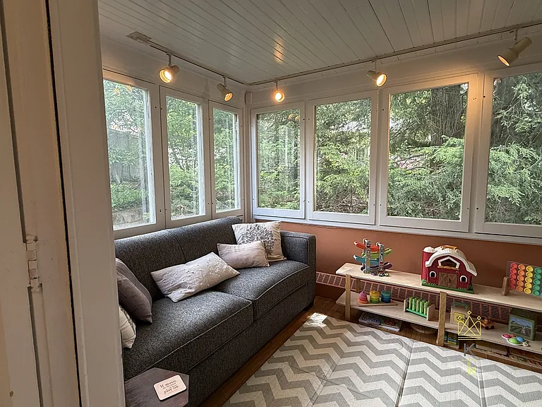 24 Beverly Rd — Photo 11