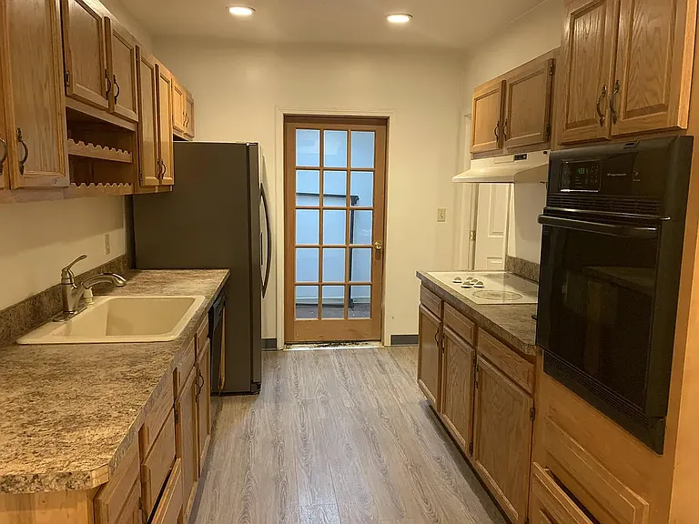 23 Seminary Ave — Photo 20