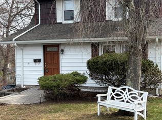 34 Mountainview Avenue, Pearl River, NY 10965