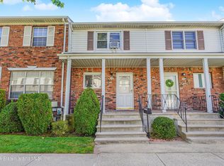 21 Signs Rd #D, Staten Island, NY 10314