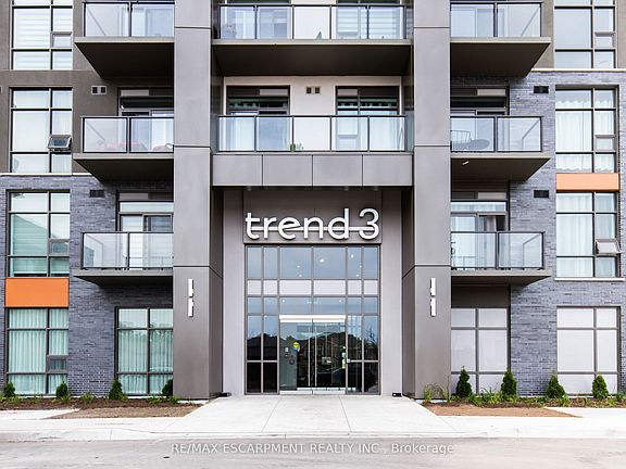 2nd image of 470 Dundas St E #417