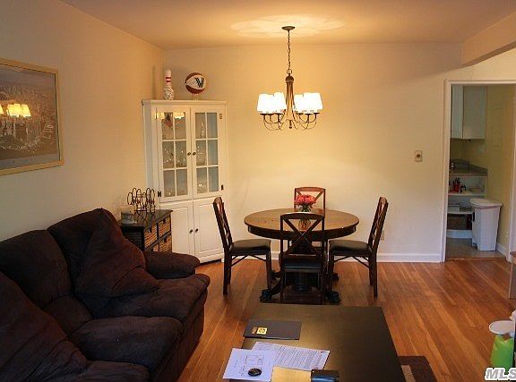 5th image of 280 Cherry Valley Ave APT A2