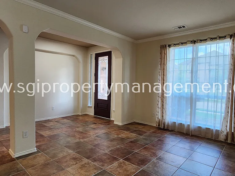 12032 Henderson Dr — Photo 3