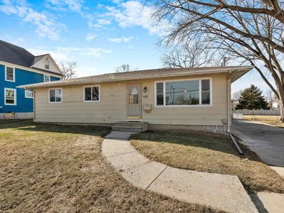 602 S University Ave, Beaver Dam, WI, 53916