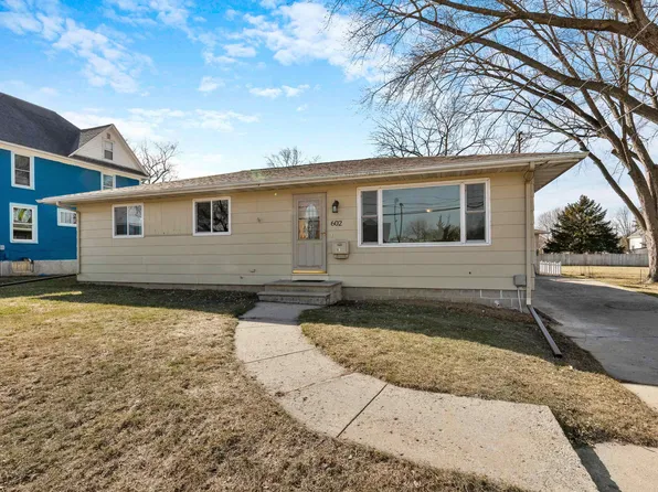 602 S University Ave, Beaver Dam, WI 53916