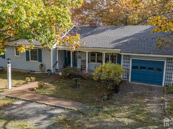 1442 Trenton Harbourton Rd, Pennington, NJ 08534