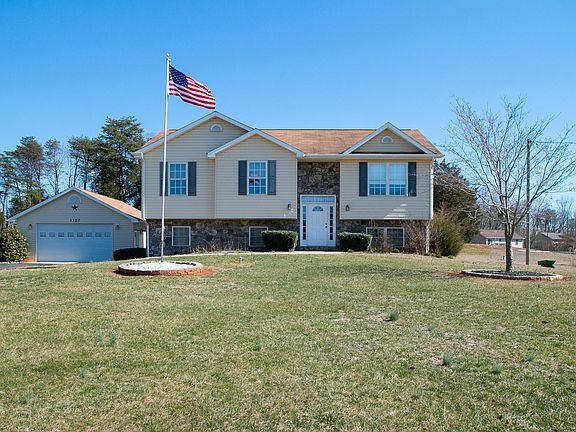 4th image of 1320 Virginia Woods Dr