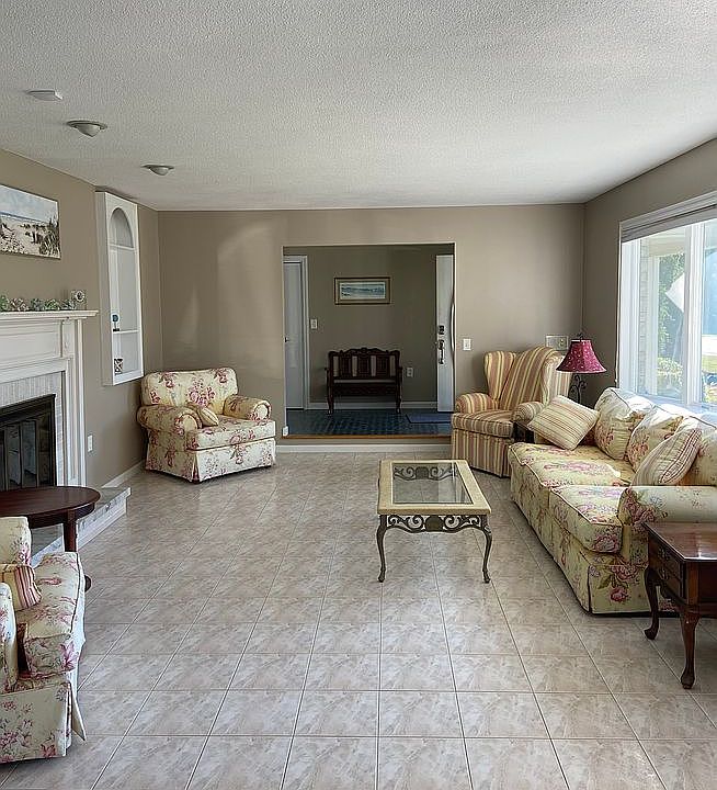 85 Admiral Dr, New London, CT 06320 Zillow