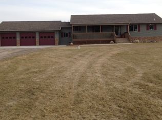 725 Serenity Dr, Ithaca, MI 48847