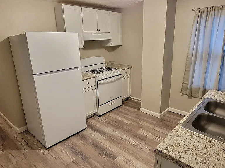3443 Clearview Ave #3 — Photo 1