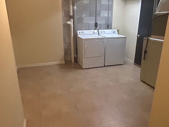 3rd image of 3842 Sugar Creek Dr