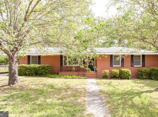 1305 Morningside Dr, Waycross, GA 31501