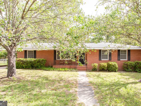 1305 Morningside Dr, Waycross, GA 31501