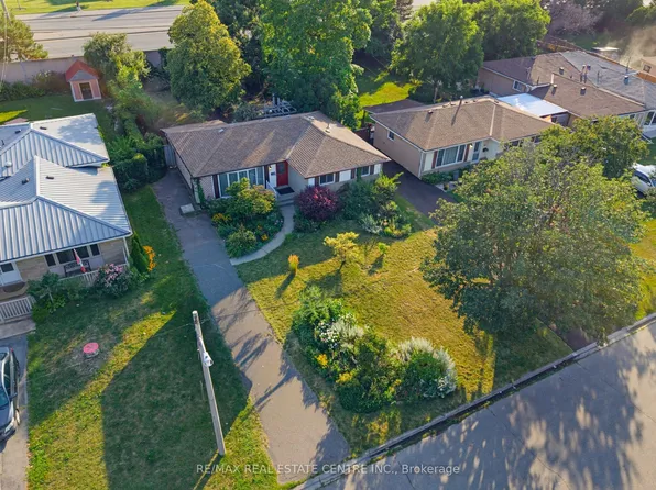 63 Brentwood Dr, Brampton, ON L6T 1R1