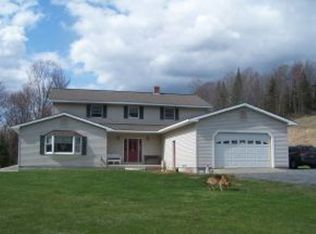 229 Dillon Dr, Lyndonville, VT 05851