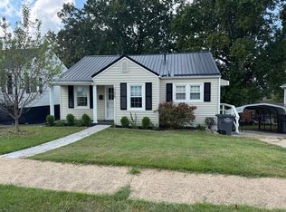 2205 Stadium Dr, Kingsport, TN 37664