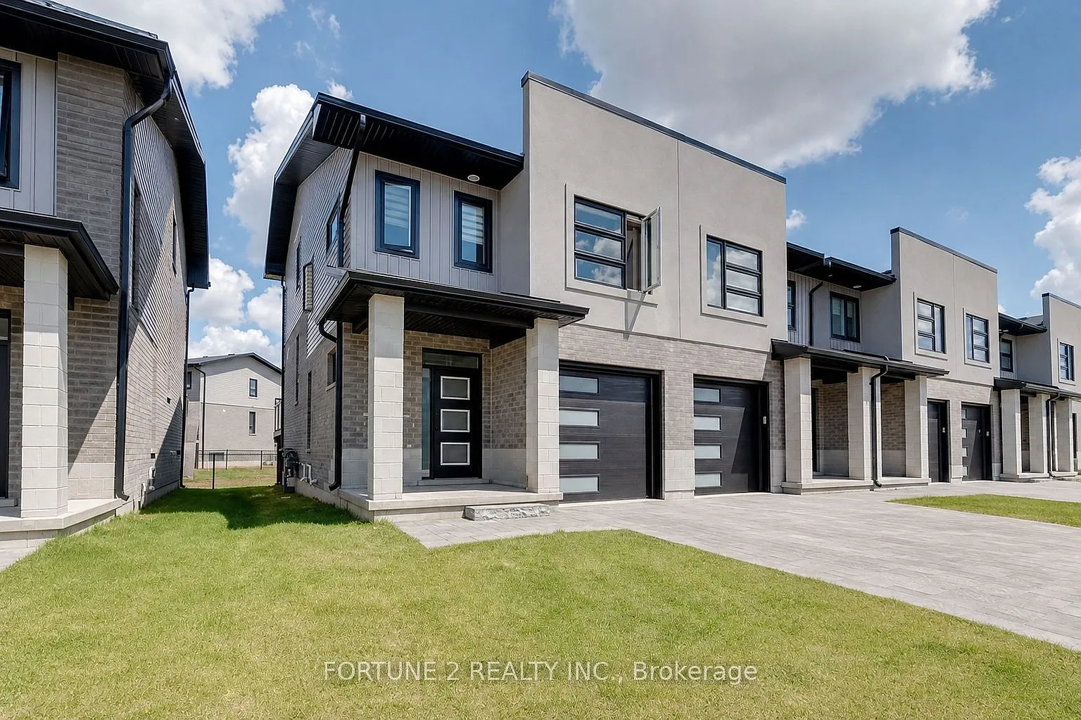 3 bed, $2,599 — Photo 1