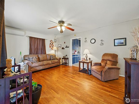 4th image of 1832 Celestia Drive