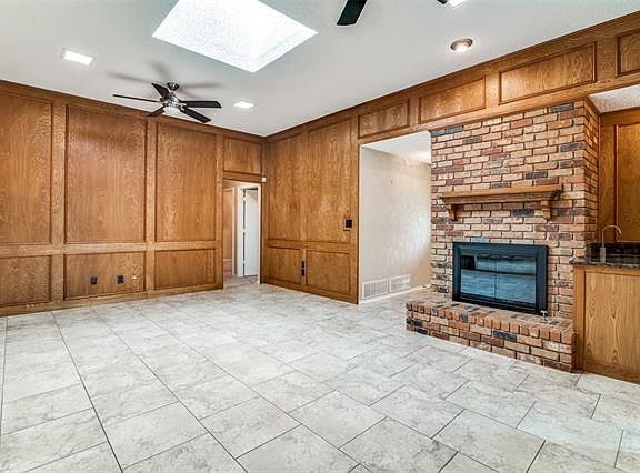 4th image of 435 Dinalynn Dr