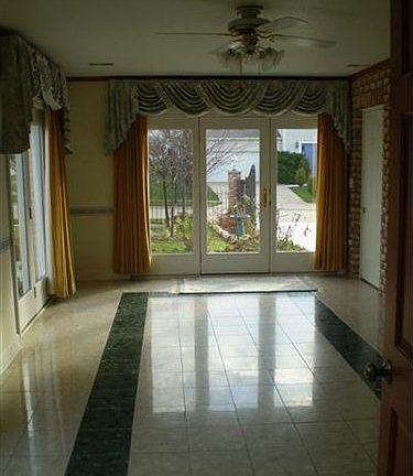 3rd image of 1504 Glenbreigh Cir