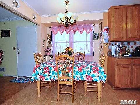 3rd image of 404 Holmes St