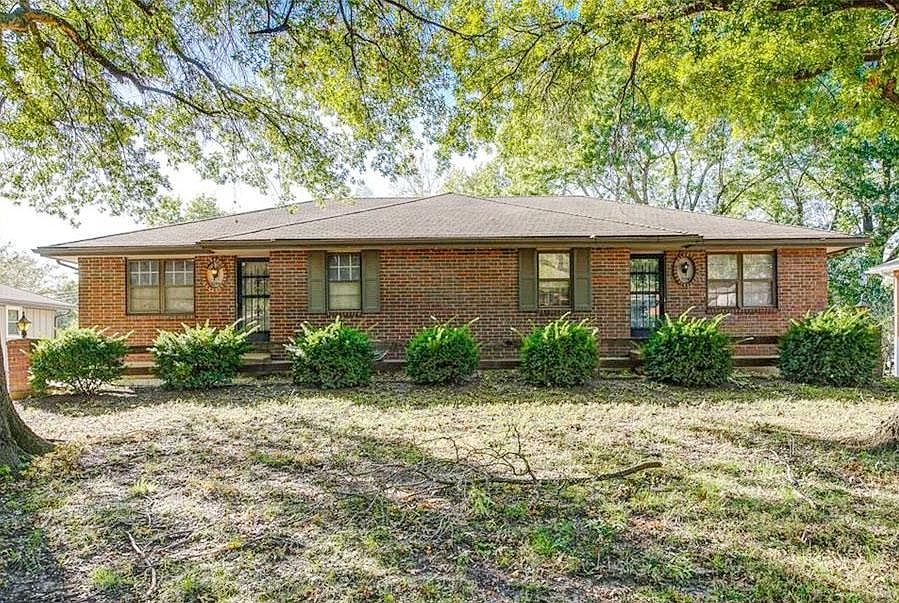 709 NW 6th St, Blue Springs, MO 64014 Zillow