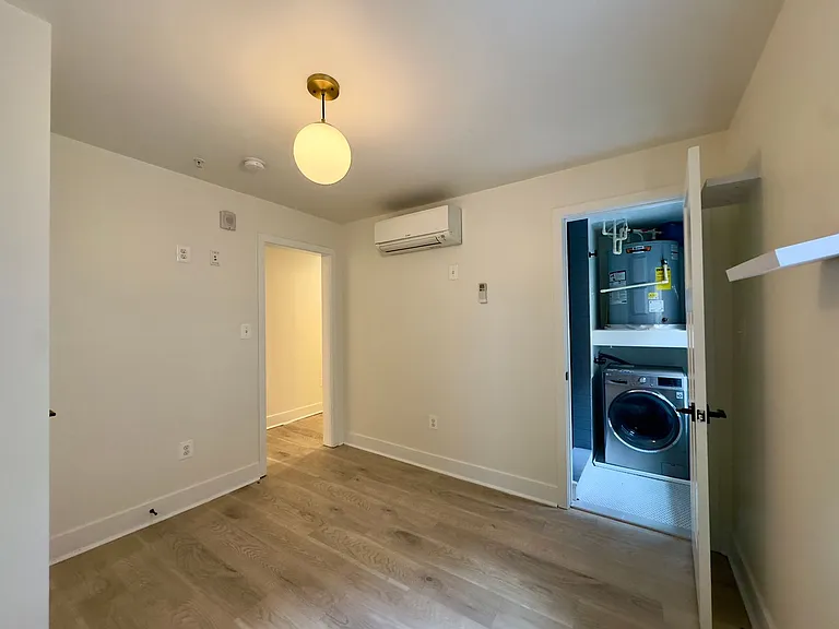 415 Saint Paul St — Photo 5