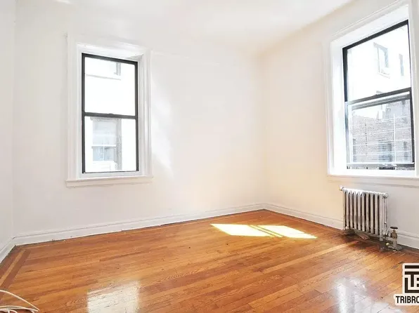 2255 University Avenue image 3 of 4