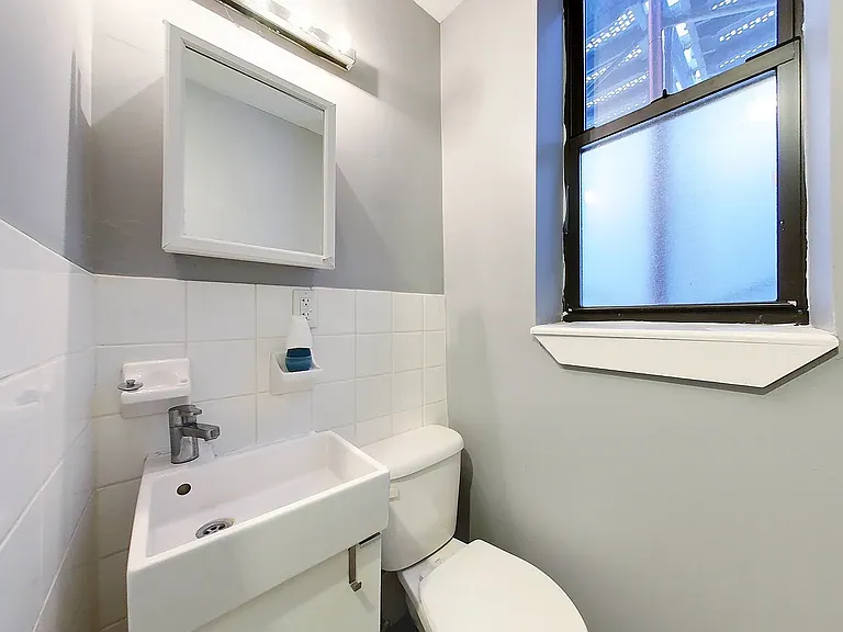 74 Eldert St #26 — Photo 5