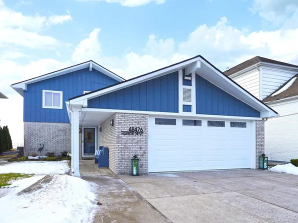 48476 Harbor Dr, Chesterfield, MI 48047
