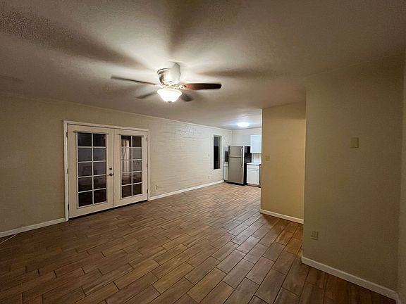 3rd image of 521 W 10th St #4