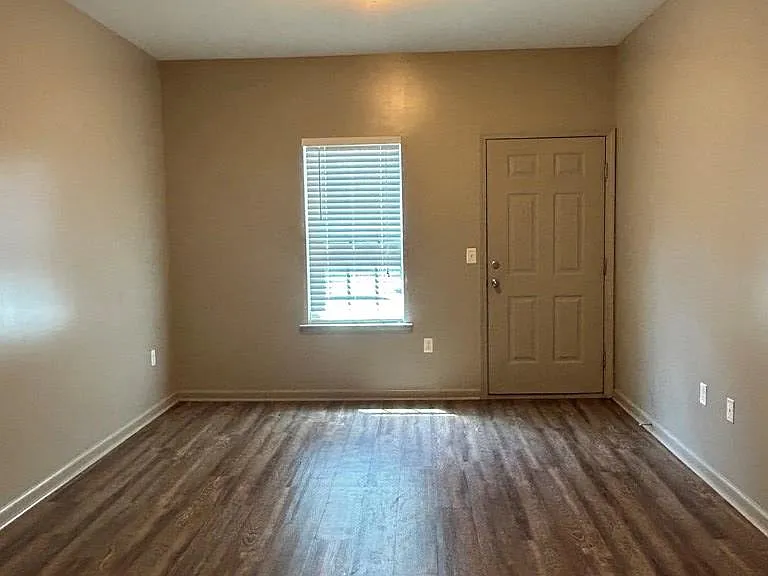 117 Highland Ave #27 — Photo 2
