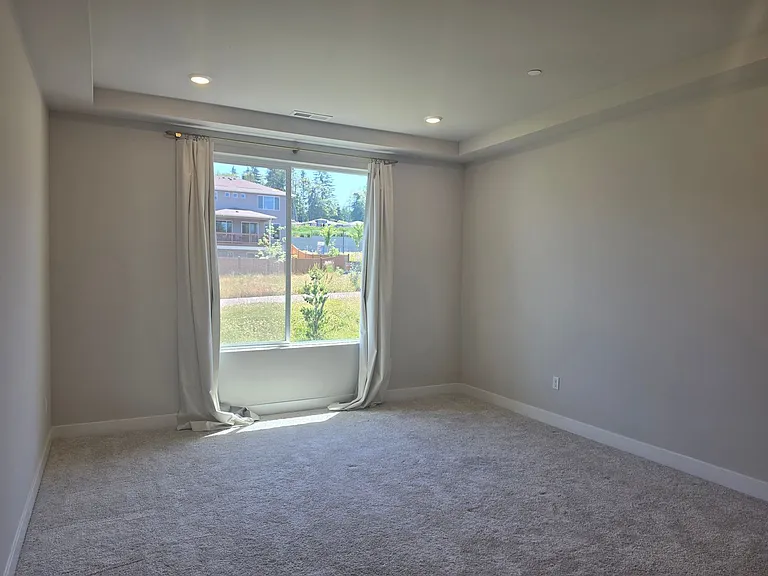 23386 Arbors Terrace Rd NE — Photo 16