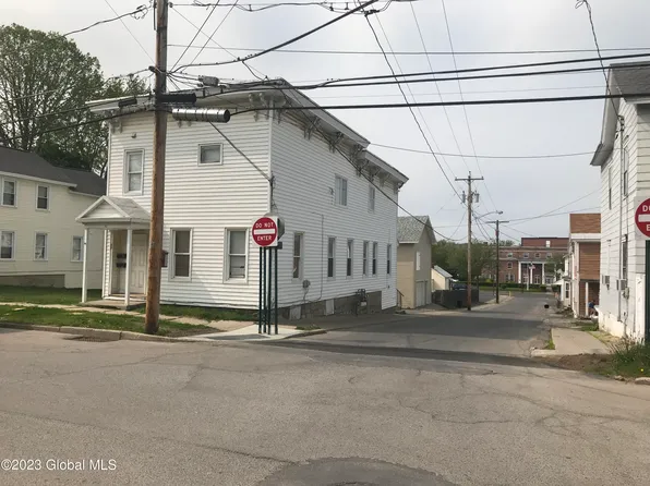 33 Hoosac Street, Johnstown, NY 12095