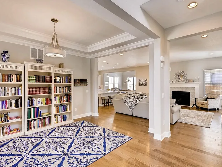 5942 S Jamestown Ct — Photo 2