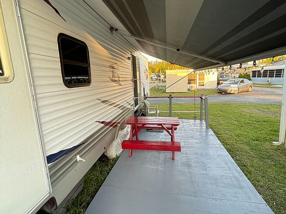 5th image of 3701 Baynard Dr #B-10