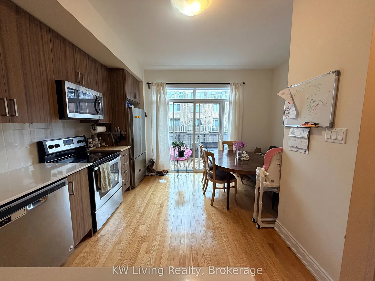 3 bed, $3,890 — Photo 4