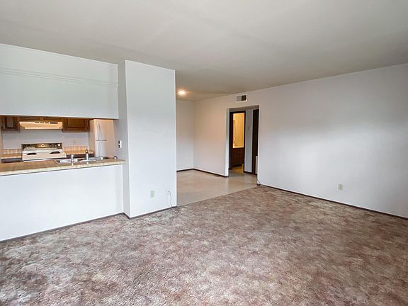 3rd image of 4215 Benoit Ln #2