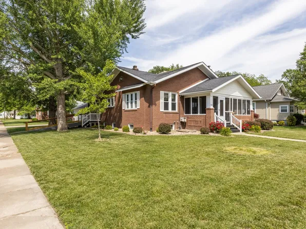 1111 W Main St, Mascoutah, IL 62258