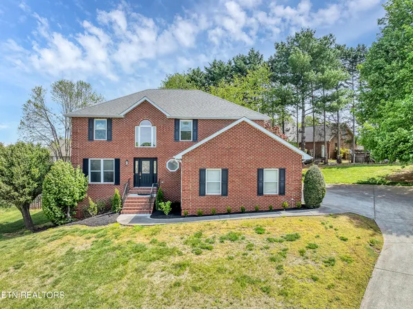 1012 Sandy Ct, Maryville, TN 37803