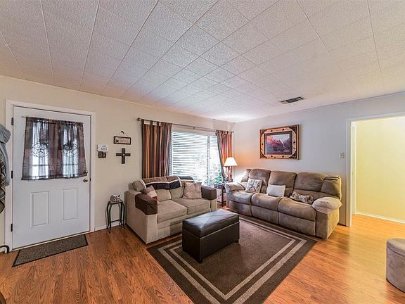 3rd image of 5520 Gilbow Ave