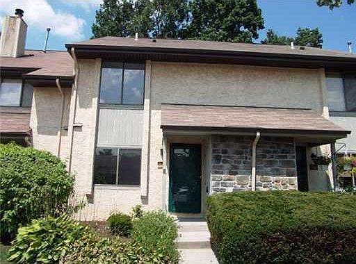 1st image of 84 Hampshire Dr