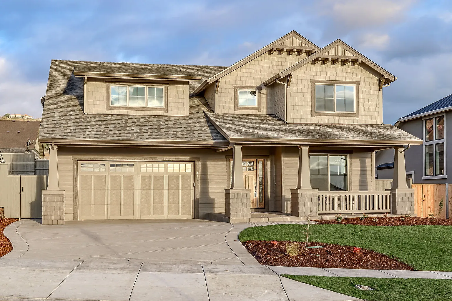 453 Waterstone Dr photo 1