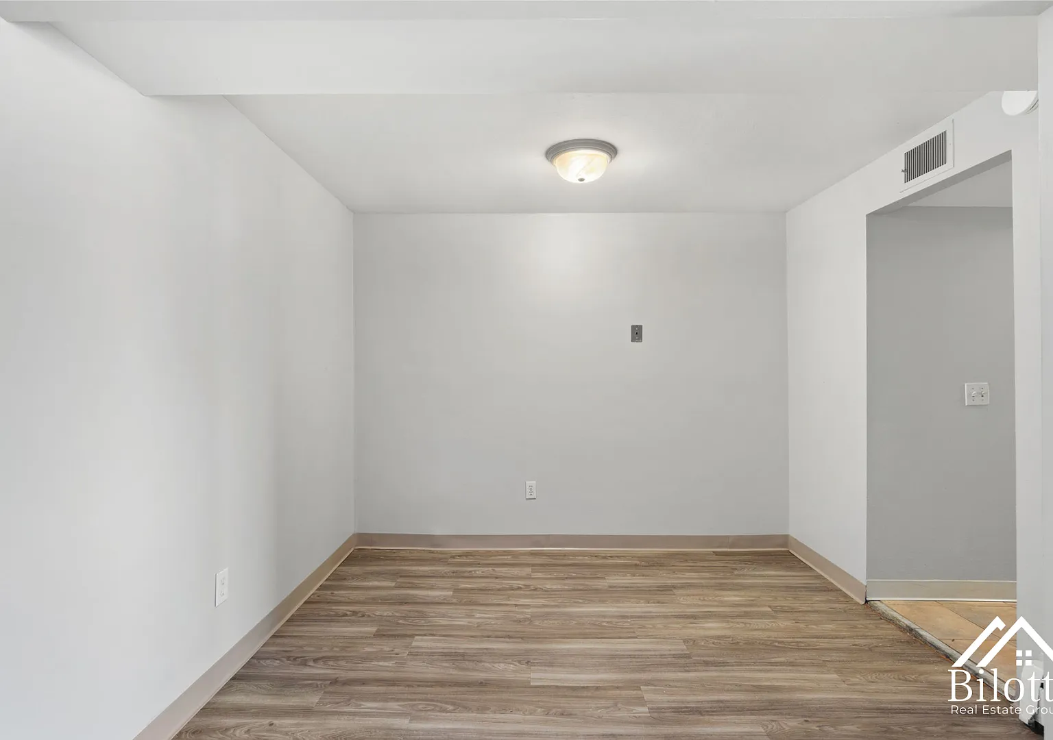 Hillside Terrace Apartments — Photo 4