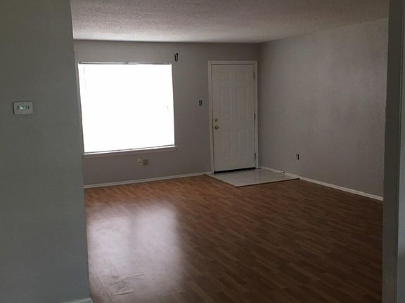 5th image of 1011 Ennis Joslin Rd APT 236