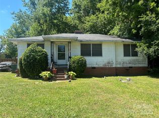 146 Center St, Chester, SC 29706