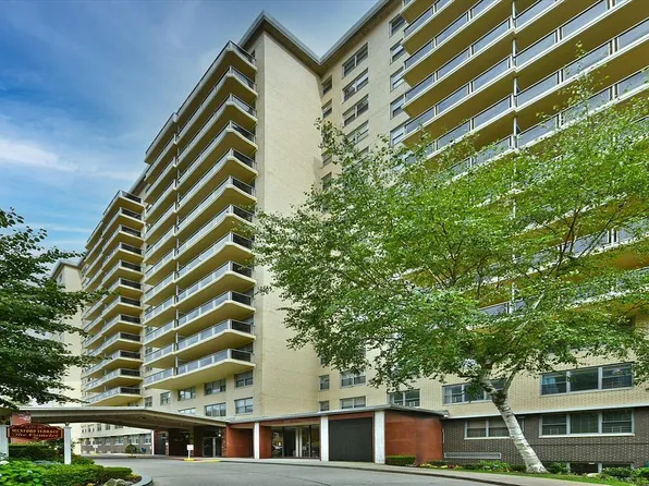 17501 Hillside Ave #10D, Jamaica, NY 11432